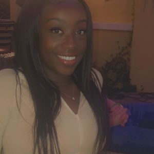 Meet your Posher, Lacretia